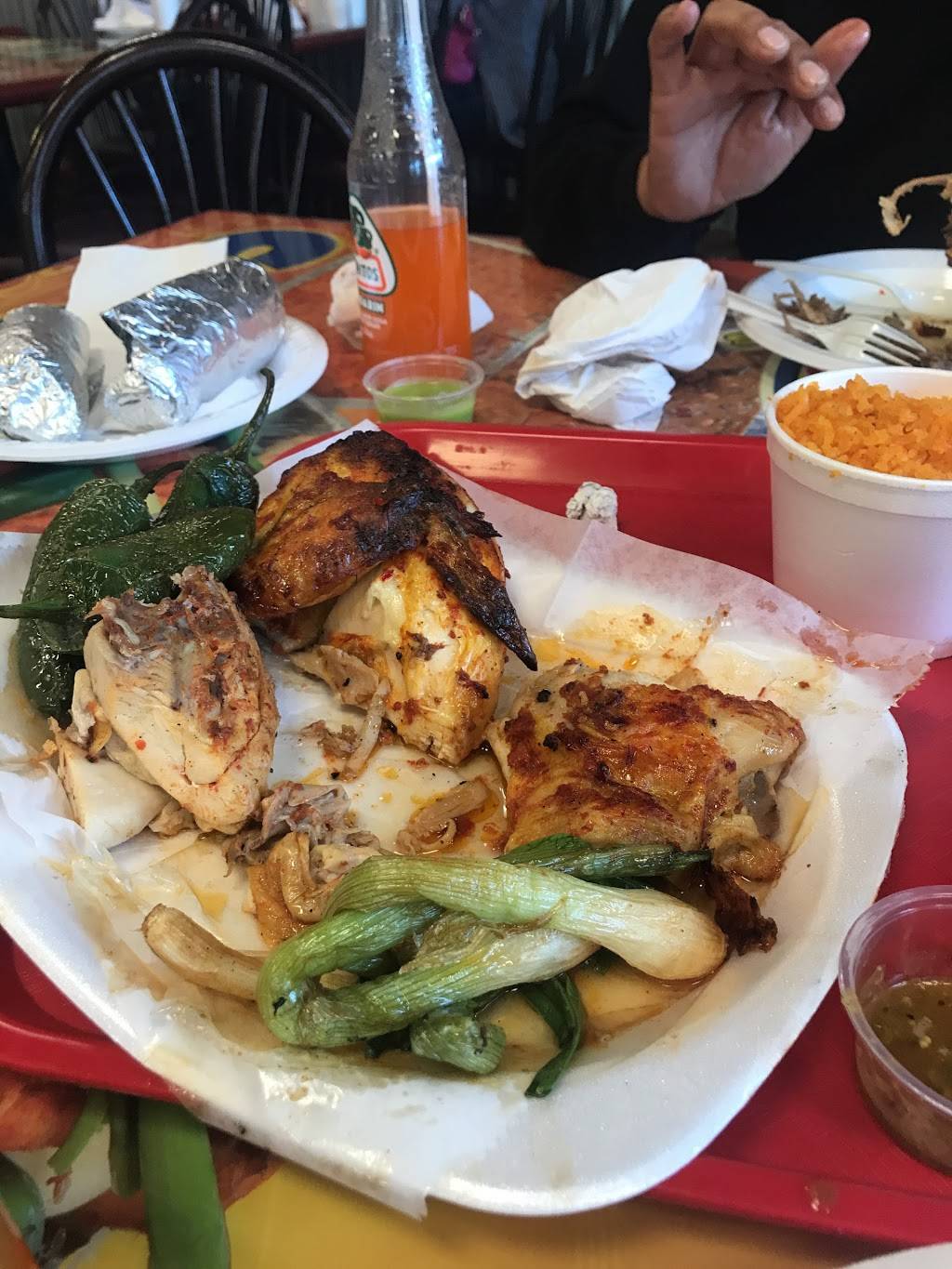 La Casa de Pollo Asado | restaurant | 221 National St, Elgin, IL 60120, USA | 8477423100 OR +1 847-742-3100