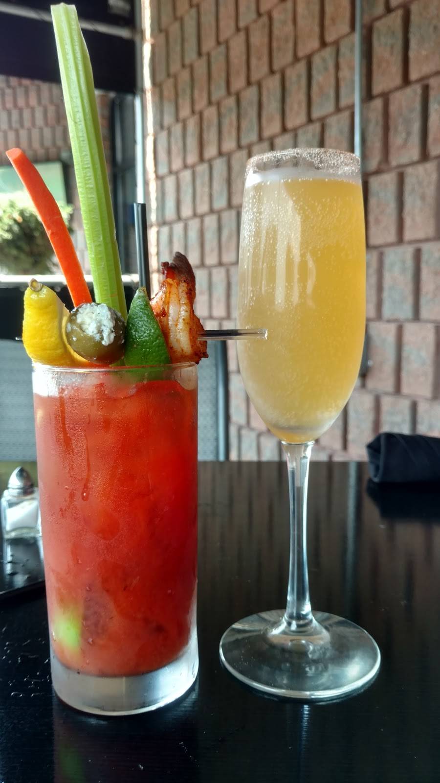 Yolo Restaurant & Lounge | restaurant | 5841 Transit Rd, East Amherst, NY 14051, USA | 7166884479 OR +1 716-688-4479