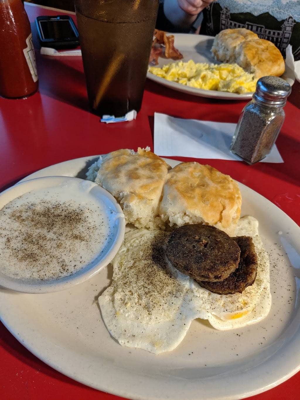 Triangle Cafe | restaurant | 3 Triangle Ln, Batesville, AR 72501, USA | 8707937330 OR +1 870-793-7330