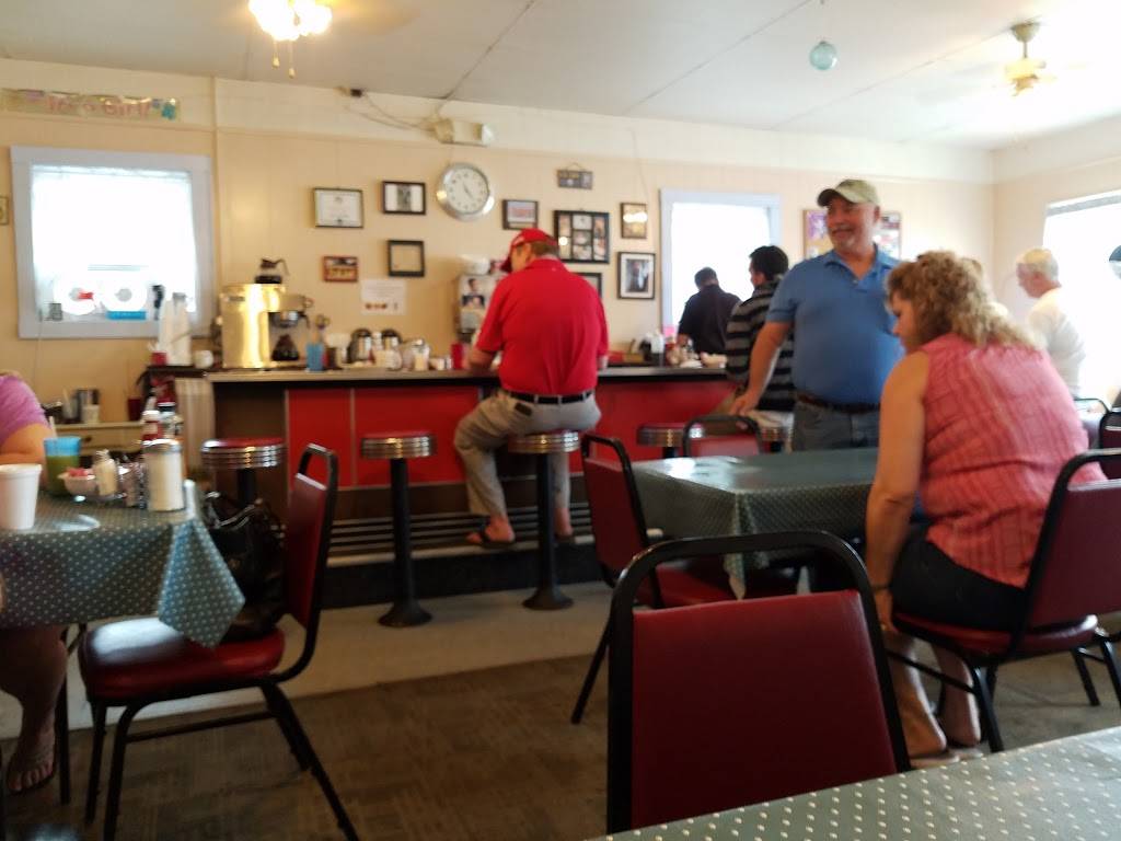 Christinas Place | restaurant | 75 Oak St, Westerly, RI 02891, USA | 4015963406 OR +1 401-596-3406