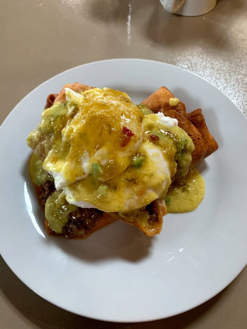 The Broken Egg & Tap | restaurant | 12058 Tecumseh Rd E, Windsor, ON N8N 1L9, Canada | 2266760667 OR +1 226-676-0667