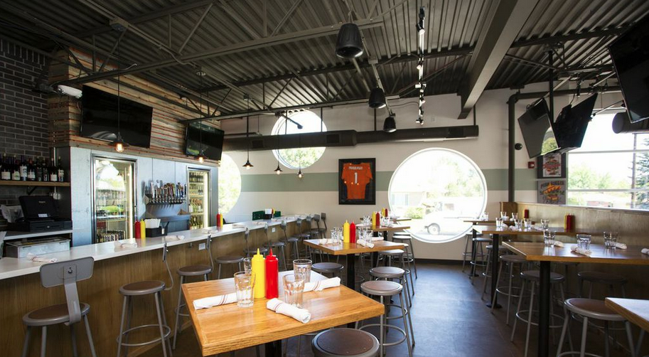 Park Burger - Hilltop | restaurant | 211 S Holly St, Denver, CO 80246, USA | 3039420145 OR +1 303-942-0145