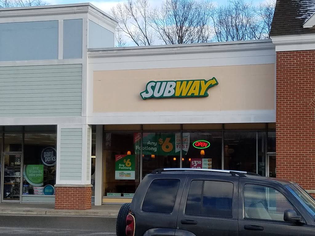 Subway | restaurant | 237 Kennedy Dr, Putnam, CT 06260, USA | 8609287770 OR +1 860-928-7770
