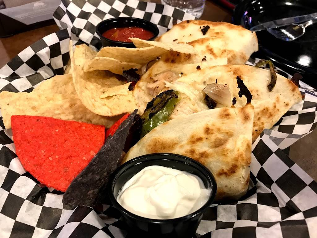 Signatures Bar & Grill | restaurant | 16701 Lakeview Rd NE, Flintstone, MD 21530, USA | 3017848400 OR +1 301-784-8400