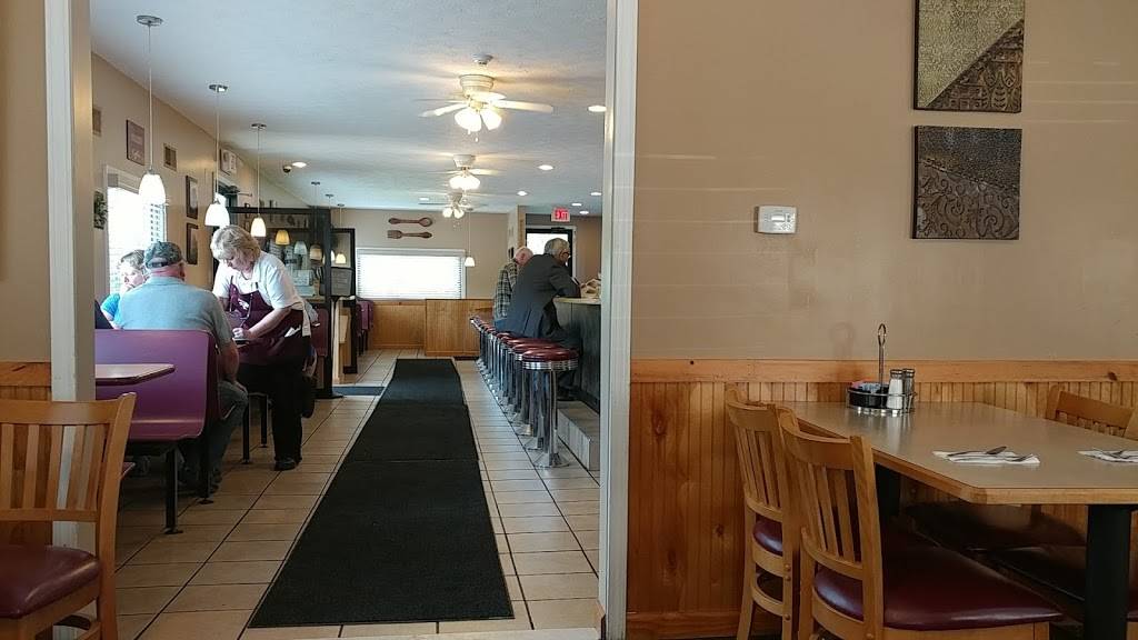 Countryside Diner | restaurant | 6105 E Avon Lima Rd, Avon, NY 14414, USA | 5852263680 OR +1 585-226-3680