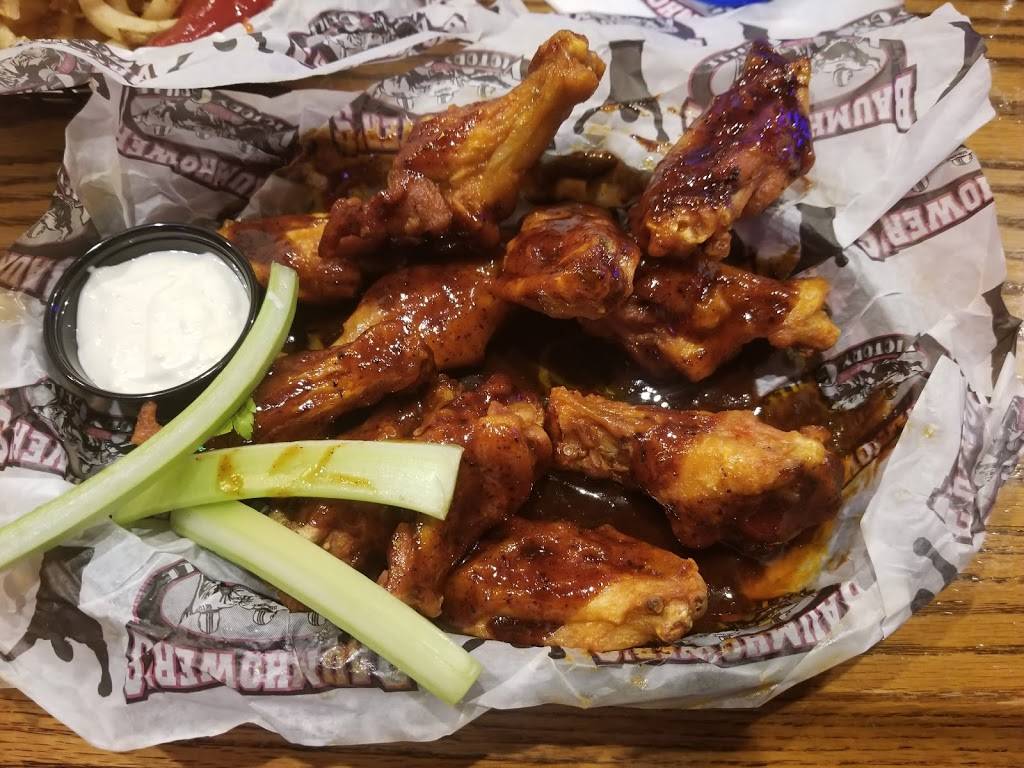 Baumhowers Victory Grille | restaurant | 2309 Memorial Pkwy SW, Huntsville, AL 35801, USA | 2568818878 OR +1 256-881-8878