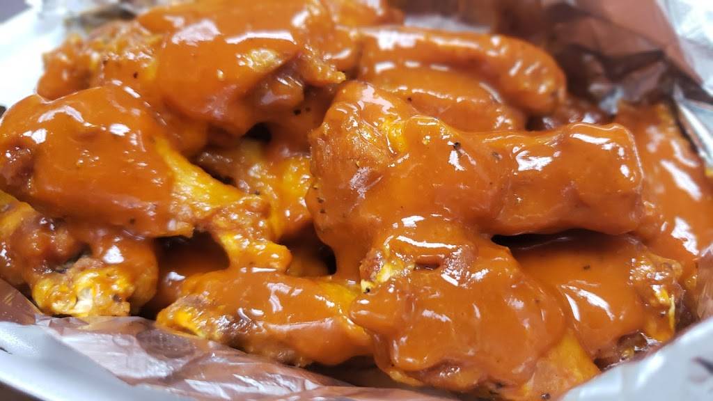 Wing Town | restaurant | 1907 S College St, Auburn, AL 36830, USA | 3342463067 OR +1 334-246-3067