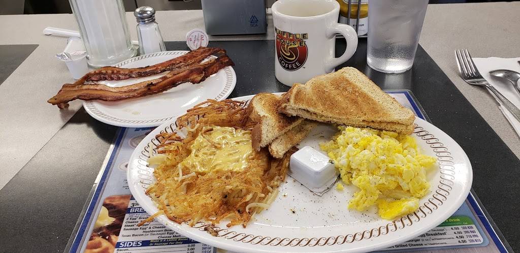 Waffle House | meal takeaway | 2284 Gala Ave, Hubbard, OH 44425, USA | 3305343000 OR +1 330-534-3000