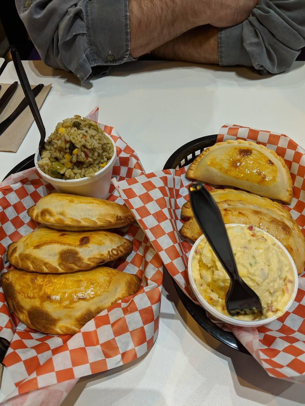 The Empanada Maker | restaurant | 26131 La Paz Rd, Mission Viejo, CA 92691, USA | 9494704830 OR +1 949-470-4830