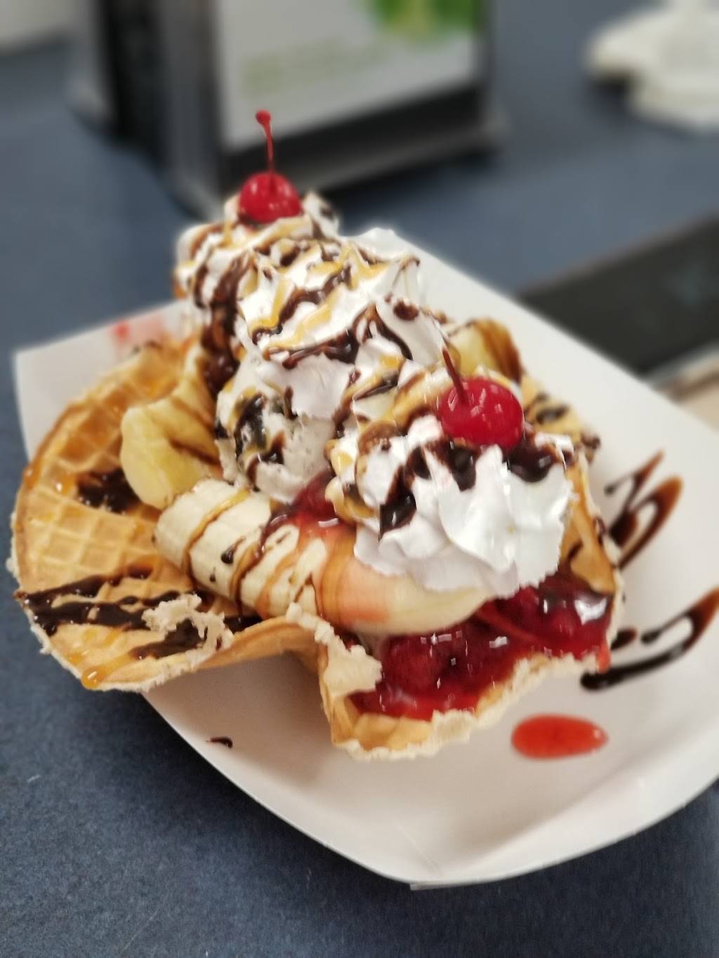 AGW Ice Cream | restaurant | 201 Newnan Rd, Carrollton, GA 30117, USA | 6786641155 OR +1 678-664-1155