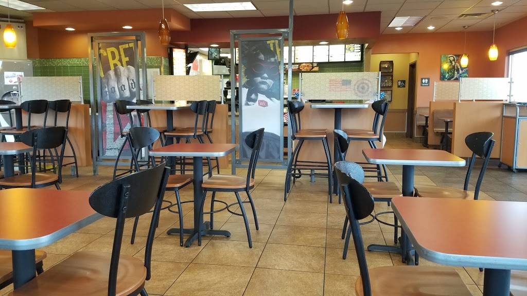 Jack in the Box | restaurant | 10014 S Memorial Dr E, Tulsa, OK 74133, USA | 9182984501 OR +1 918-298-4501