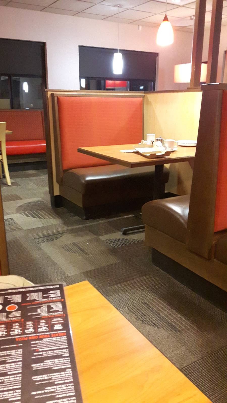 Pizza Hut | meal delivery | 1229 Pembroke St W, Pembroke, ON K8A 8M8, Canada | 6137359330 OR +1 613-735-9330