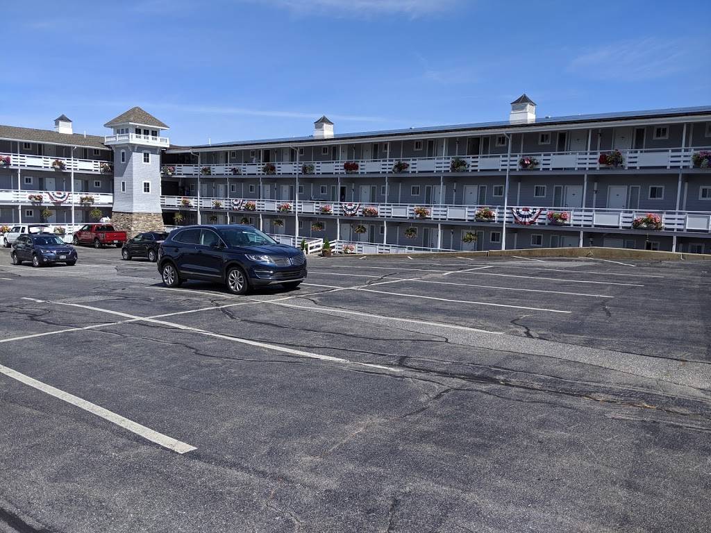 Browns Wharf Inn, Restaurant, & Marina | restaurant | 121 Atlantic Ave, Boothbay Harbor, ME 04538, USA | 2076335440 OR +1 207-633-5440