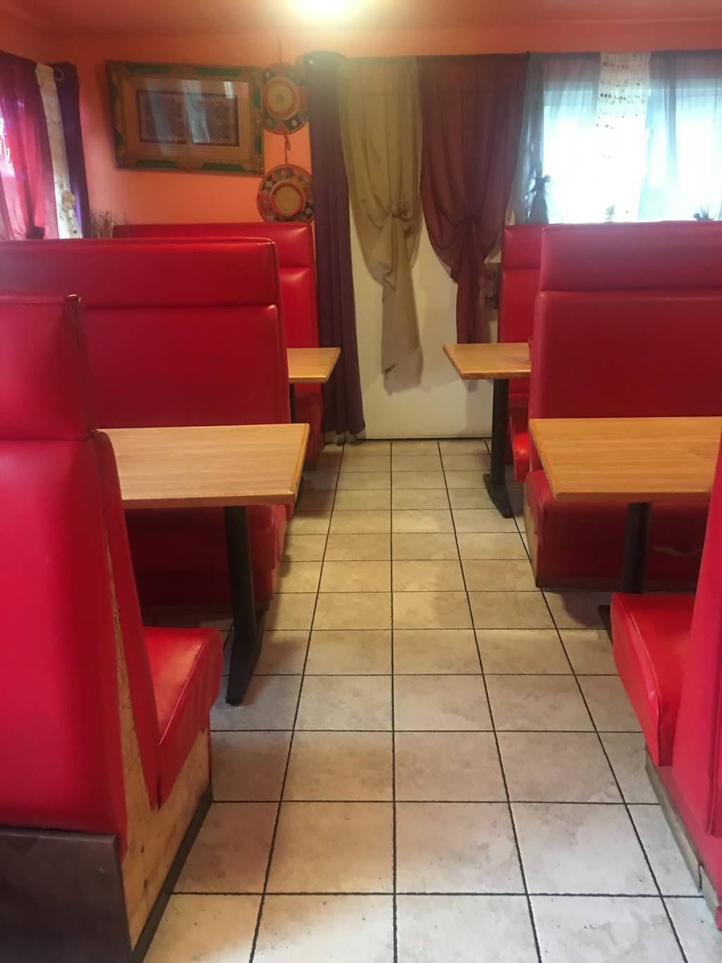 Qeerroo Restaurant | restaurant | 7919 Rainier Ave S, Seattle, WA 98118, USA | 2065880447 OR +1 206-588-0447