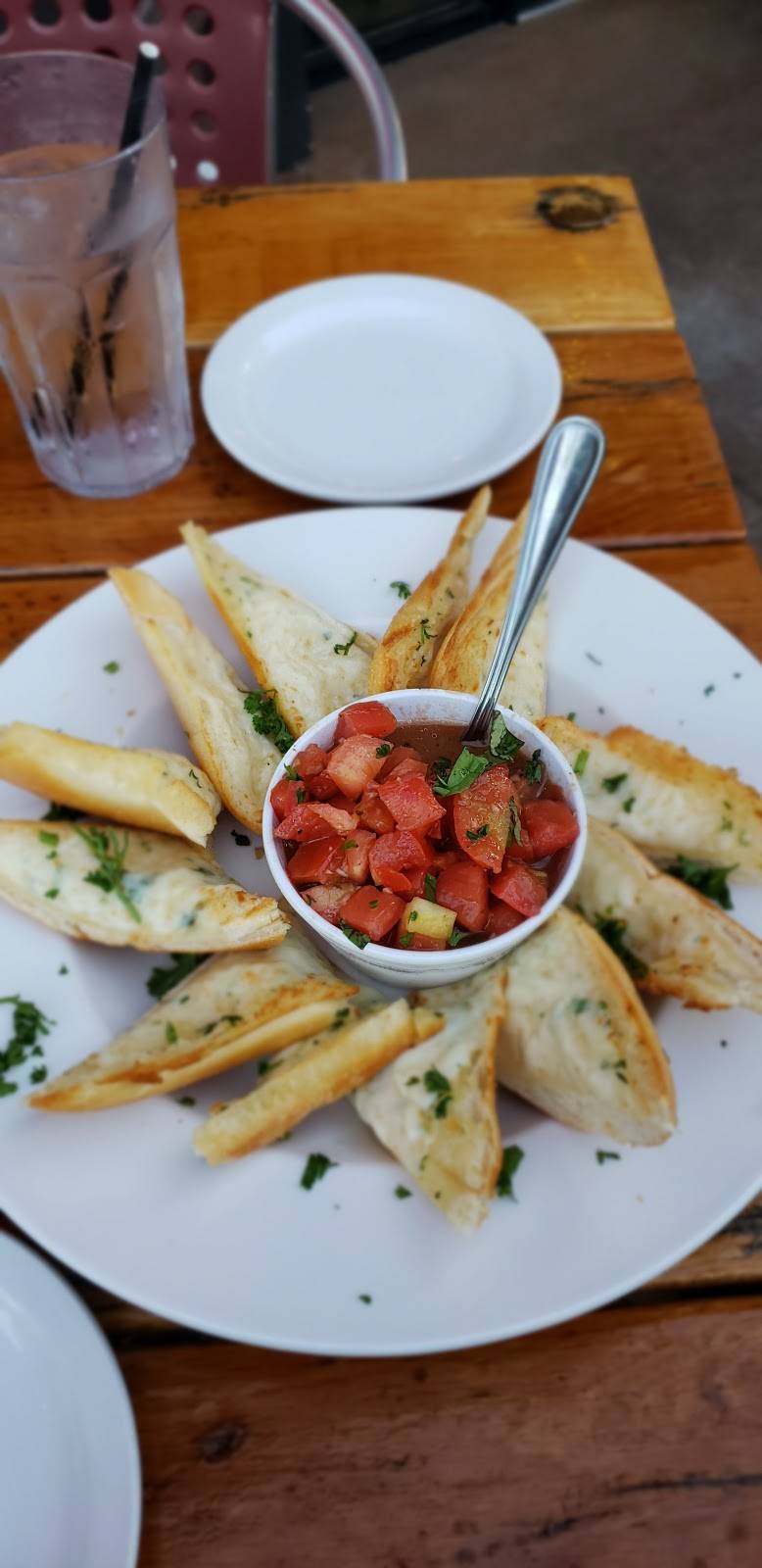 Rock & Brews | restaurant | 6897 S Semoran Blvd, Orlando, FL 32822, USA | 4075129383 OR +1 407-512-9383