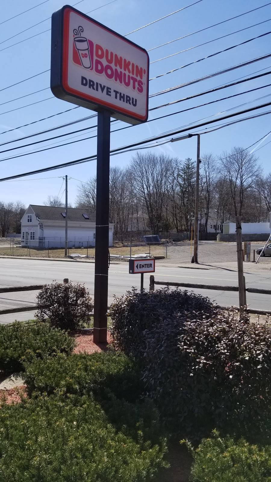 Dunkin | bakery | 20 Memorial Dr, Avon, MA 02322, USA | 5085849753 OR +1 508-584-9753