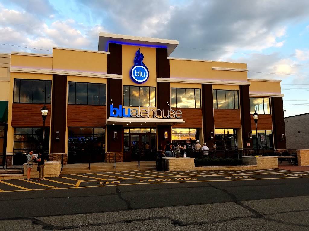 Blu Alehouse | restaurant | 855 St George Ave, Woodbridge, NJ 07095, USA | 7327504258 OR +1 732-750-4258