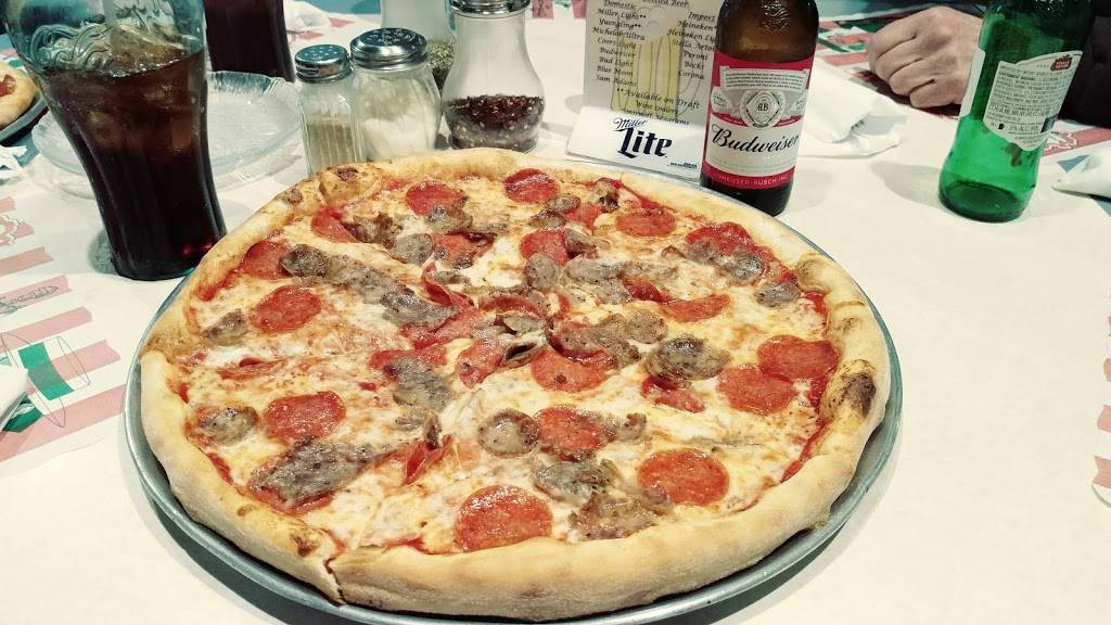 Steves Pizzeria | restaurant | 1005 S Greenwood Ave, Easton, PA 18045, USA | 6102527756 OR +1 610-252-7756