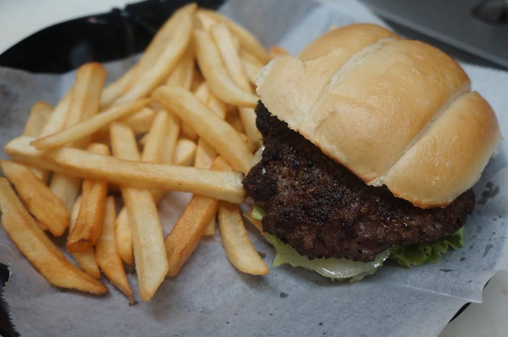 Mega-Bites Karaoke Lounge | night club | 31 Confederate Rd, Crossville, TN 38555, USA | 9317071907 OR +1 931-707-1907