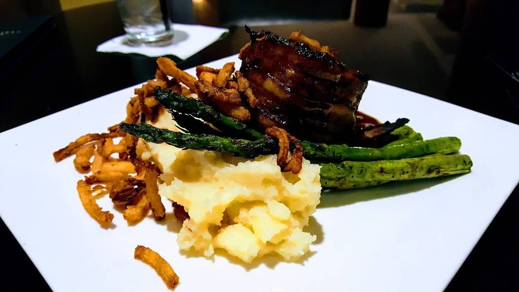 Liberty Tavern | restaurant | 1001 Cass St, Omaha, NE 68102, USA | 4029984321 OR +1 402-998-4321