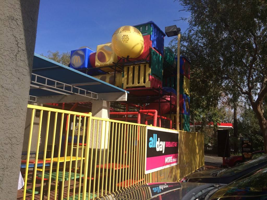 McDonalds | cafe | 4444 Chiles Rd, Davis, CA 95616, USA | 5307535001 OR +1 530-753-5001