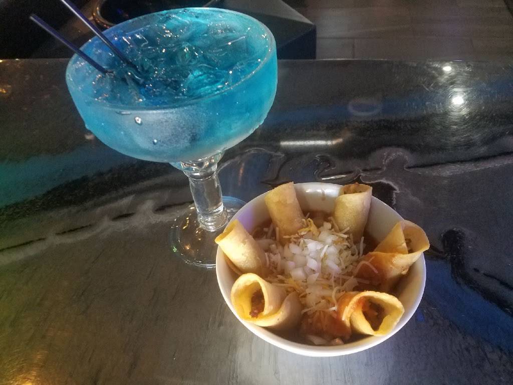 SharkDogs Sports Grill | restaurant | 5200 N Mesa St ste a-103, El Paso, TX 79912, USA | 9153075965 OR +1 915-307-5965