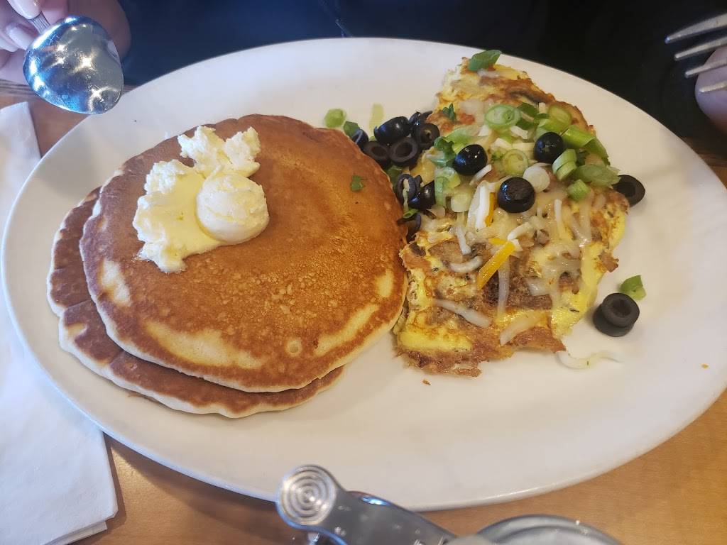 Sharis Cafe and Pies | bakery | 1200 NE Baker St, McMinnville, OR 97128, USA | 5034720561 OR +1 503-472-0561