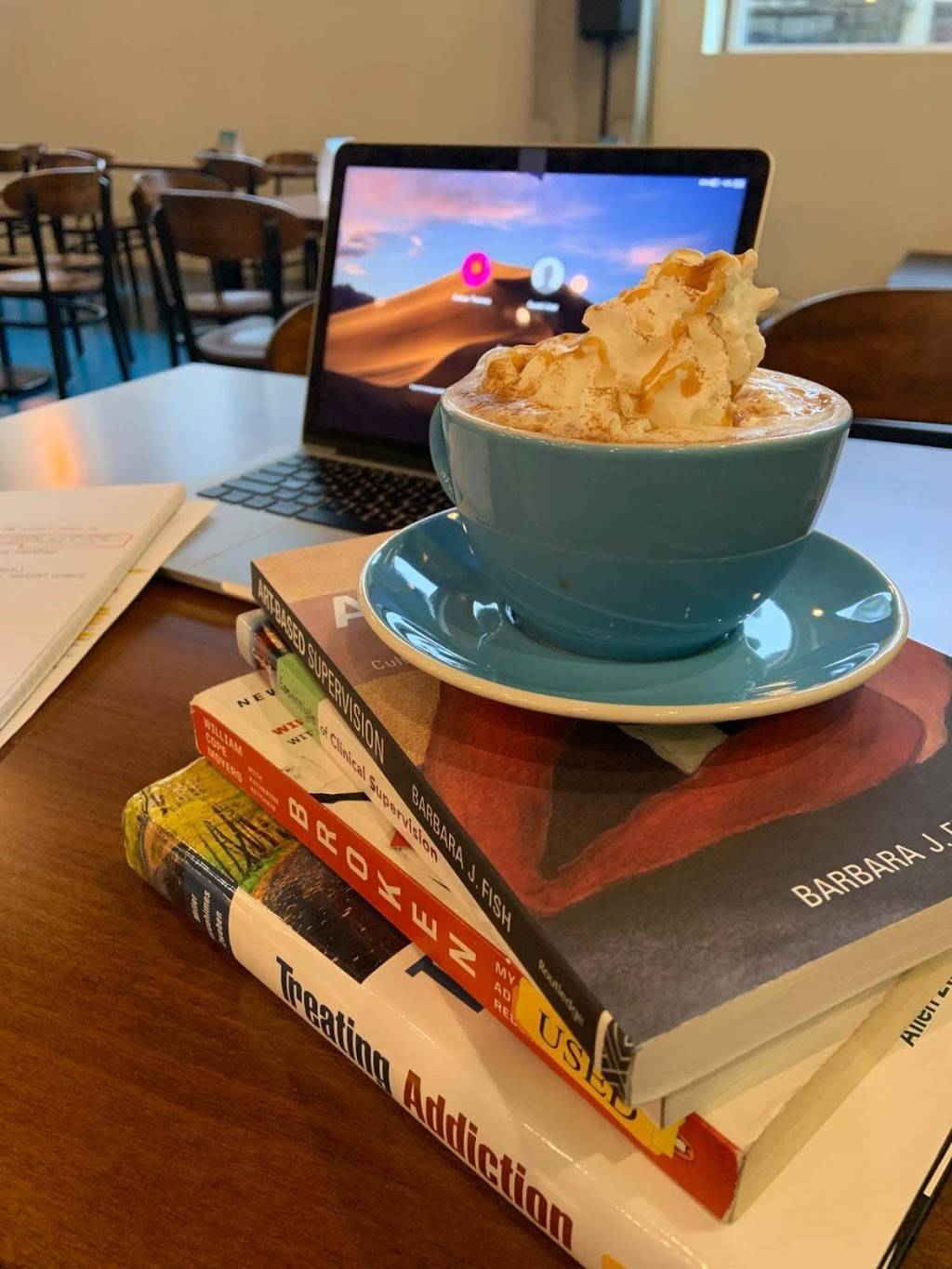 Hangout MKE Cafe & Lounge Co. | cafe | 1819 N Farwell Ave, Milwaukee, WI 53202, USA | 4148081006 OR +1 414-808-1006