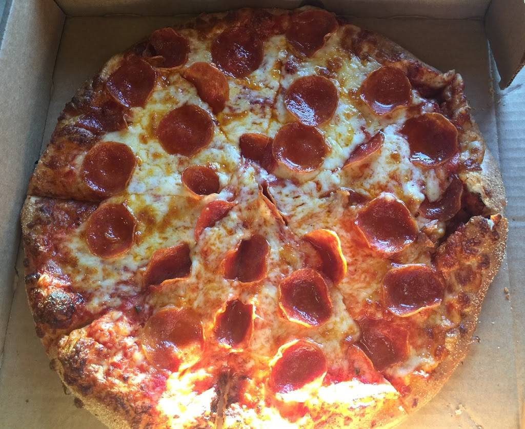 Ginas Pizza | restaurant | 505a D St, New Bern, NC 28560, USA | 2526339333 OR +1 252-633-9333