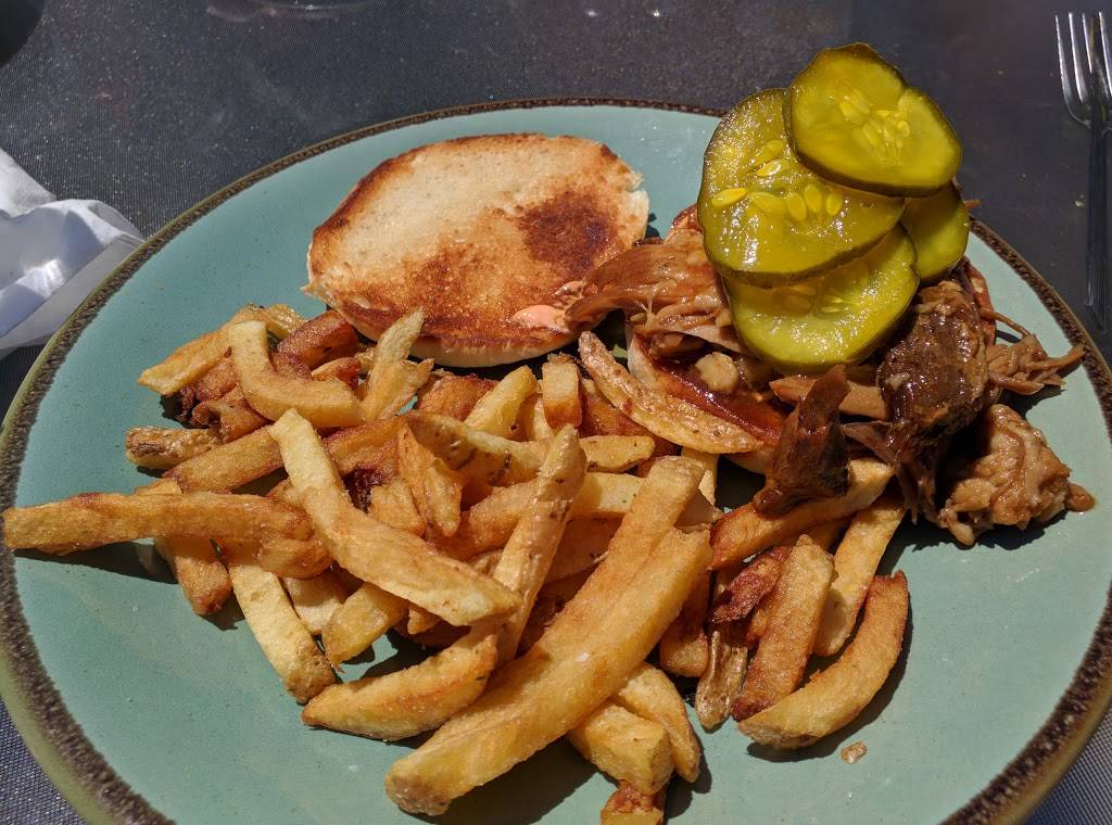 Landings Restaurant & Lounge | restaurant | 1 Commercial St, Rockland, ME 04841, USA | 2075943011 OR +1 207-594-3011