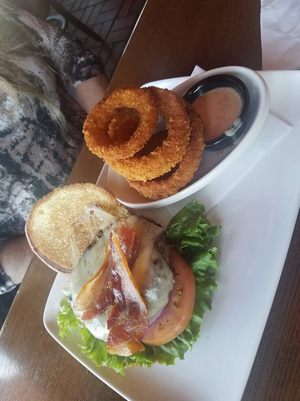 TGI Fridays | restaurant | 1279 Hooper Ave, Toms River, NJ 08753, USA | 7329141113 OR +1 732-914-1113