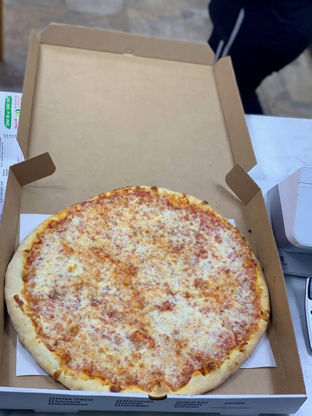 Carla Mia Pizzeria | restaurant | 397 Piaget Ave, Clifton, NJ 07011, USA | 9732536030 OR +1 973-253-6030