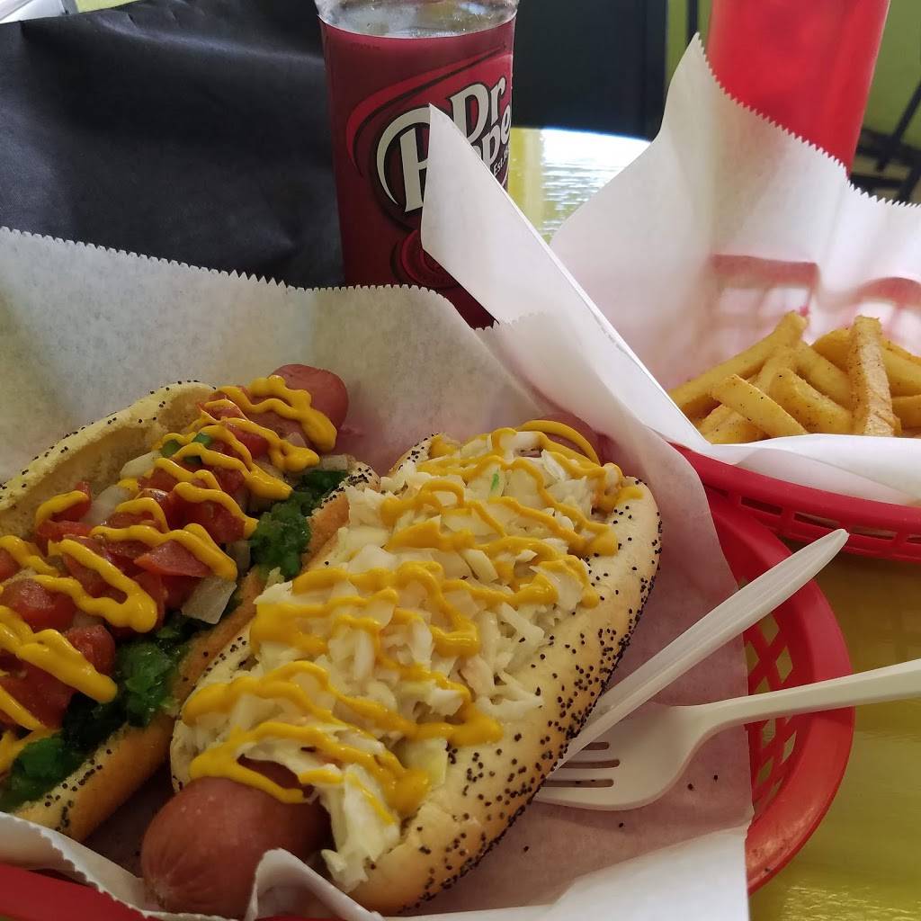 Dixies Dog House | restaurant | 250 107th Ave, Treasure Island, FL 33706, USA | 7273606001 OR +1 727-360-6001