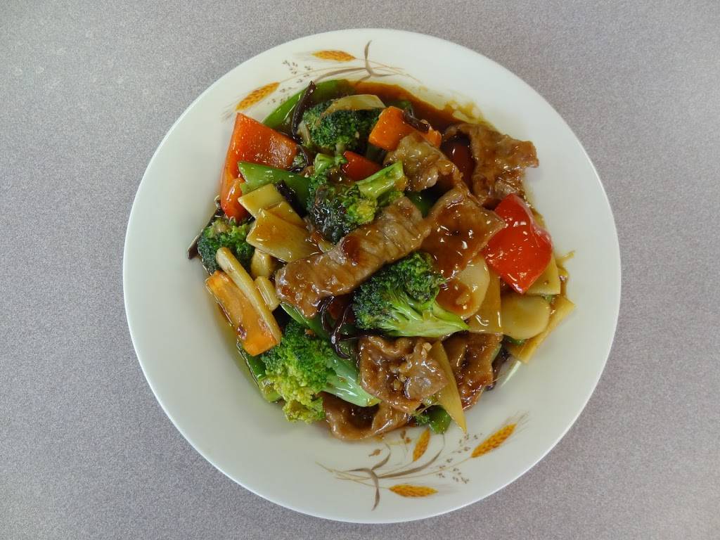 Great Wall Restaurant | restaurant | 401 Nathan Ellis Hwy, Mashpee, MA 02649, USA | 5084779001 OR +1 508-477-9001