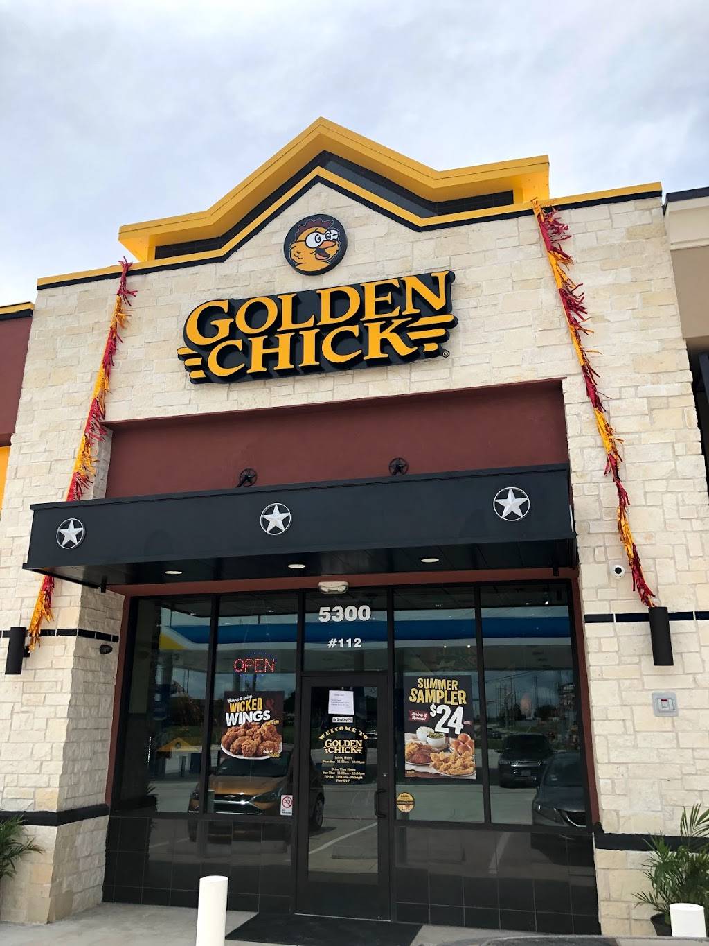 Golden Chick | restaurant | 5300 Genoa Red Bluff Rd, Pasadena, TX 77505, USA | 8322303897 OR +1 832-230-3897