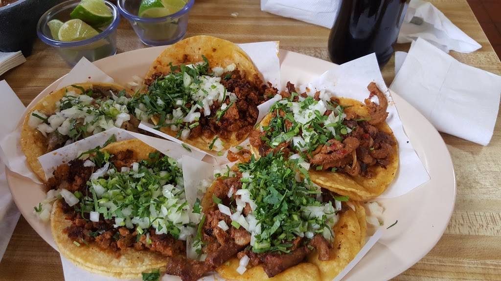 Taqueria El Brasero | restaurant | 944 N Farnsworth Ave, Aurora, IL 60505, USA | 6308987310 OR +1 630-898-7310