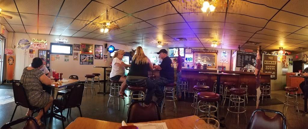 The Chicken House | restaurant | 7180 IN-111, Sellersburg, IN 47172, USA | 8122469485 OR +1 812-246-9485