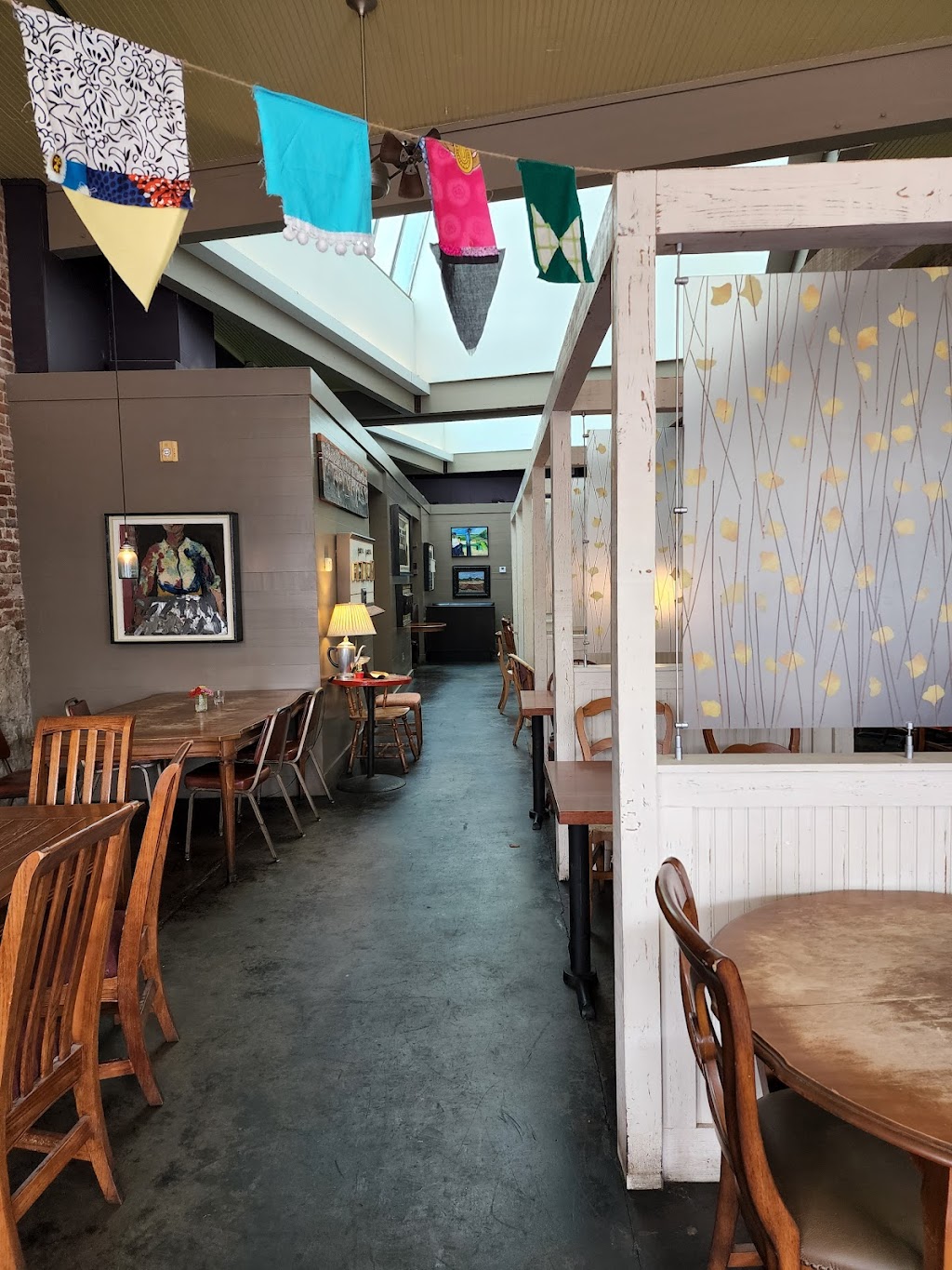 Fan and Johnny’s | restaurant | 117 Main St, Greenwood, MS 38930, USA | 6623745060 OR +1 662-374-5060