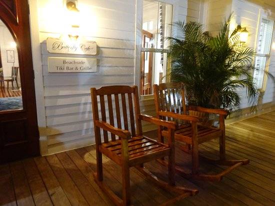 Butterfly Café | restaurant | 2600 Overseas Hwy, Marathon, FL 33050, USA | 3052897177 OR +1 305-289-7177