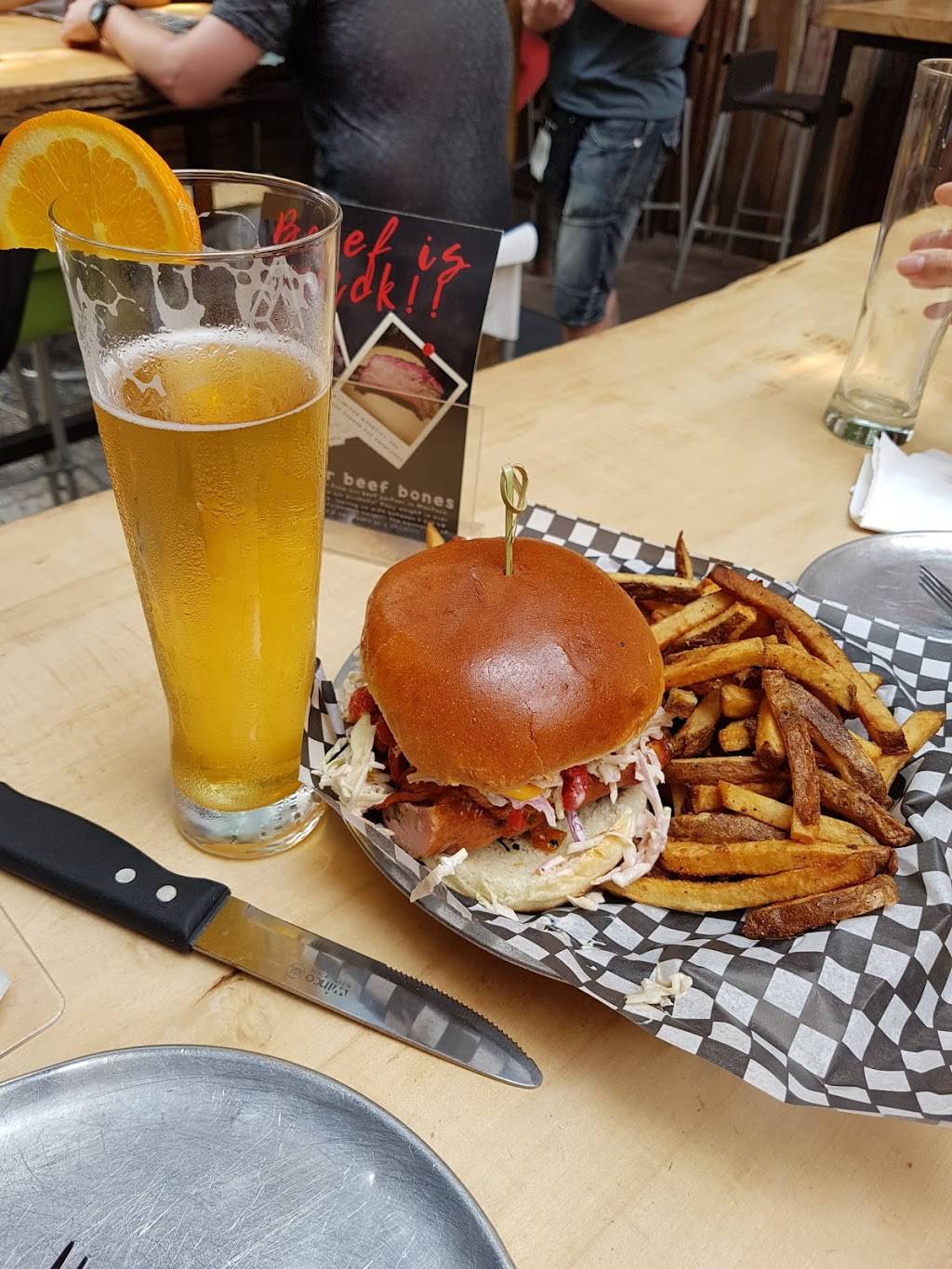 Hogtown Smoke | restaurant | 1959 Queen St E, Toronto, ON M4L 1H7, Canada | 4166919009 OR +1 416-691-9009