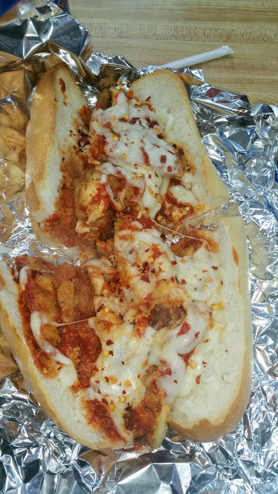 Mikes Pizza | restaurant | 905 Myrtle Ave, Brooklyn, NY 11206, USA | 7187825011 OR +1 718-782-5011