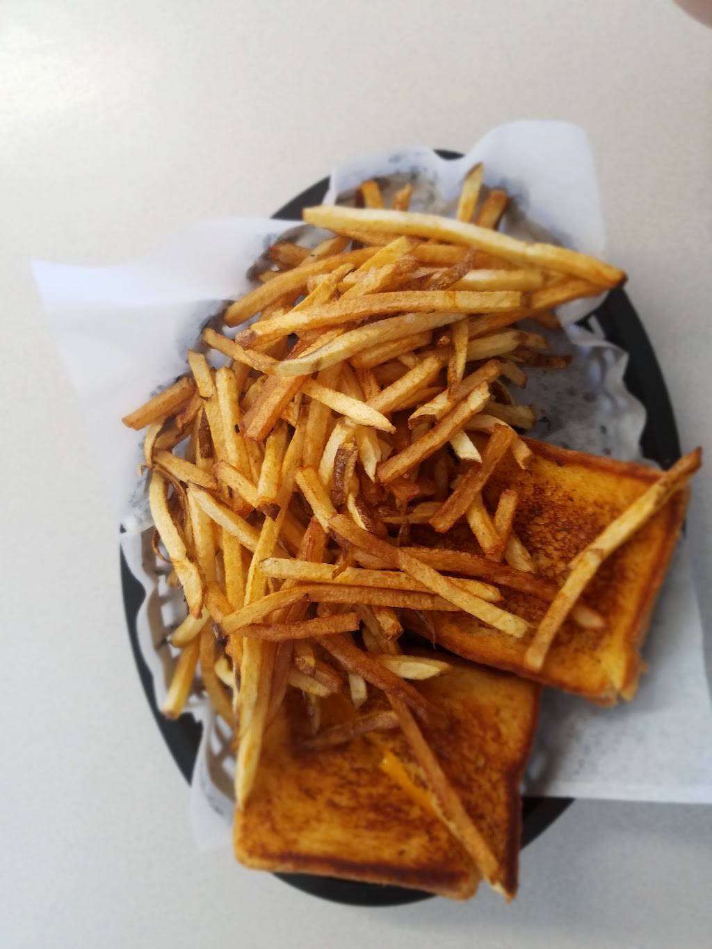 Spencer Twist | restaurant | 216 N Main St, Spencer, OH 44275, USA | 3306481122 OR +1 330-648-1122