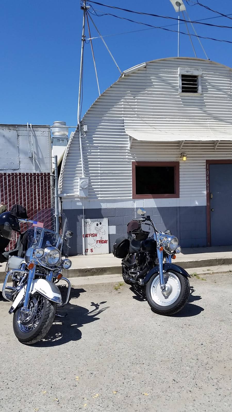 Shivelys Bar & Grill | restaurant | 10461 Valley Home Rd, Oakdale, CA 95361, USA | 2098472877 OR +1 209-847-2877