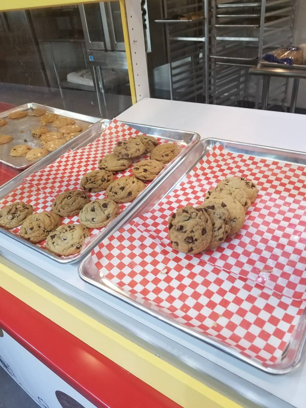 Uncle Biff’s Arizona | restaurant | 6239 N 7th St, Phoenix, AZ 85014, USA | 6028888990 OR +1 602-888-8990