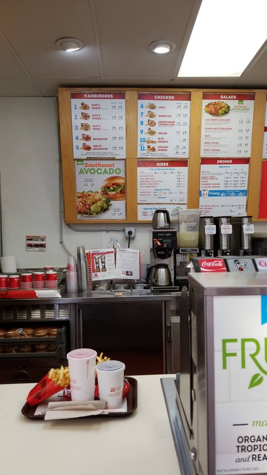 Wendys | restaurant | 233 S 2nd St, Coshocton, OH 43812, USA | 7406226600 OR +1 740-622-6600