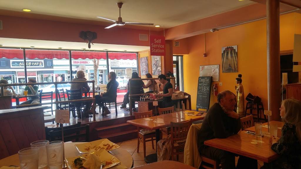 Chaang Thai Restaurant | restaurant | 361 High St, Morgantown, WV 26505, USA | 3042415374 OR +1 304-241-5374