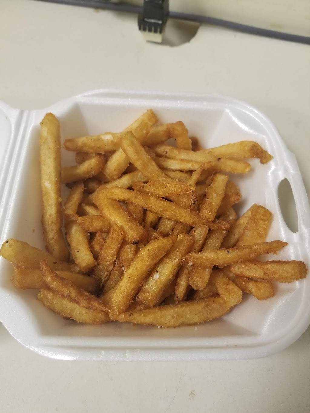 Sitting Duck Tavern | restaurant | 4244 Madison Ave, Trumbull, CT 06611, USA | 2032611400 OR +1 203-261-1400