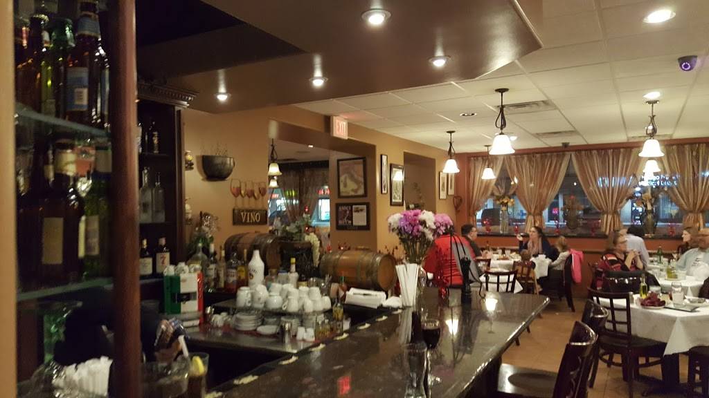 Da Luciano | restaurant | 8343 Grand Ave, River Grove, IL 60171, USA | 7084531000 OR +1 708-453-1000