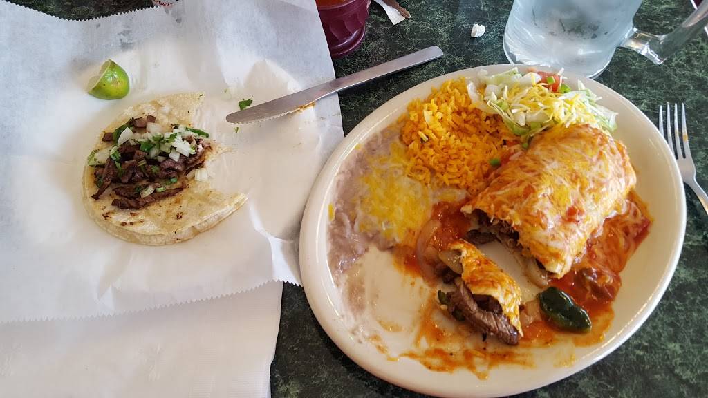 La Laguna Mexican Restaurant | restaurant | 6250 28th St SE, Grand Rapids, MI 49546, USA | 6168058821 OR +1 616-805-8821