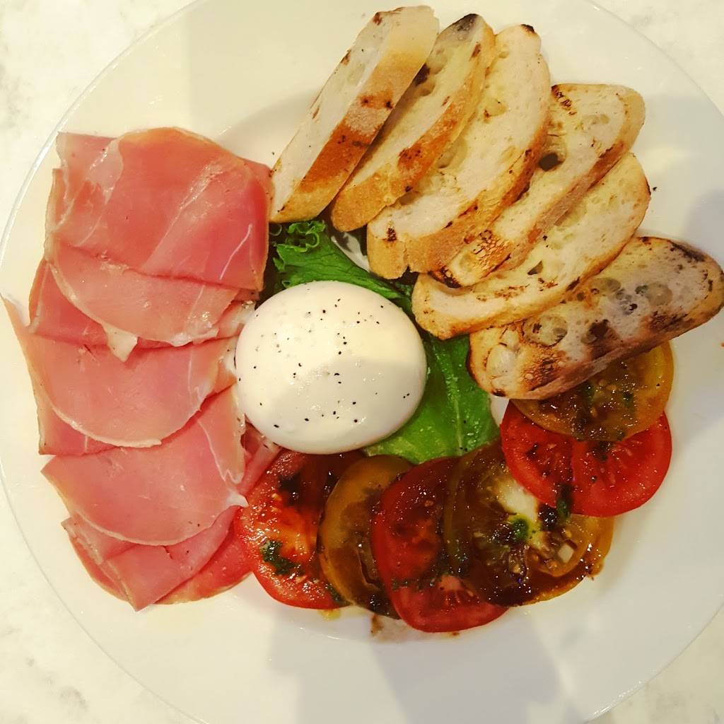 Wood-n-Tap | restaurant | 3375 Berlin Turnpike, Newington, CT 06111, USA | 8605948808 OR +1 860-594-8808